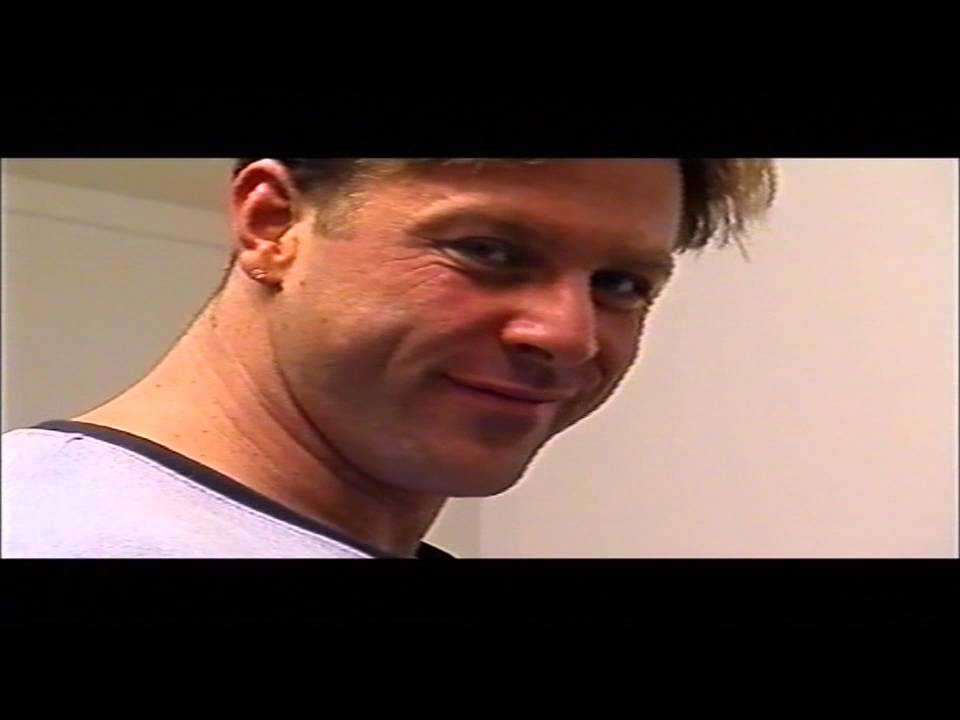 Ed leest voor uit zijn boek