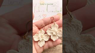 Crochet dogwood flower earrings #crochetearrings #dogwood #flowerearring