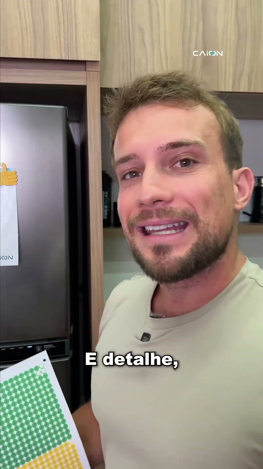 E se eu aparecesse toda vez que você abrisse a geladeira?