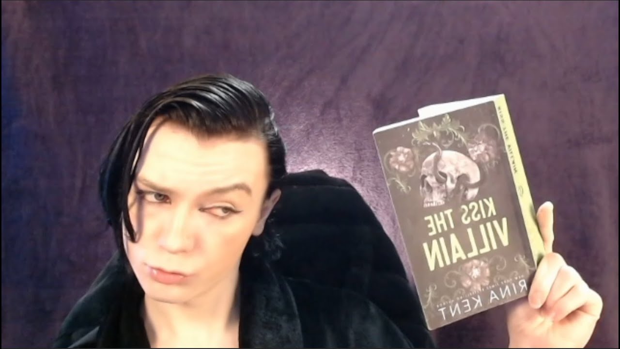 Kiss The Villain / Rina Kent - Painting The Story