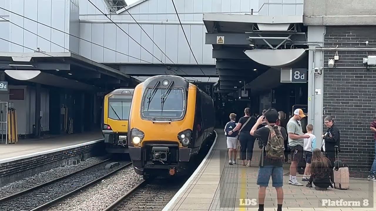 Trains at Leeds - 28-8-25 Incl: 91114 & 82214