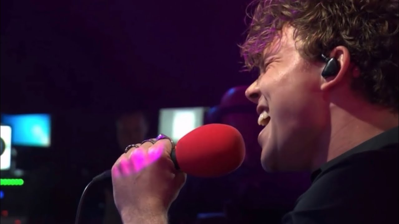 ashton irwin comfort vocals