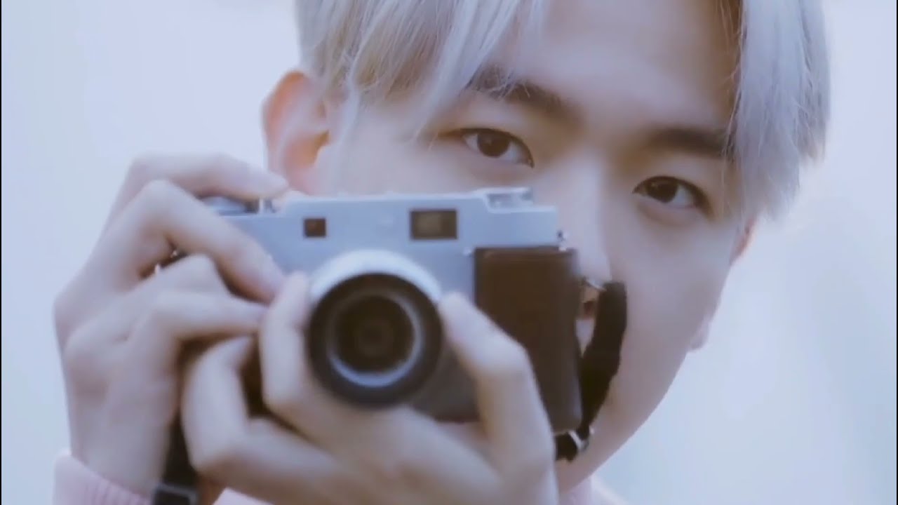 Baekhyun : Light Concert VCR first part FULL