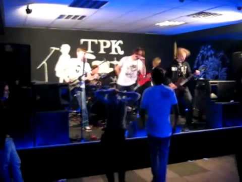 Смотреть «LosTrip - Roots Bloody Roots (Sepultura cover).flv» на YouTube