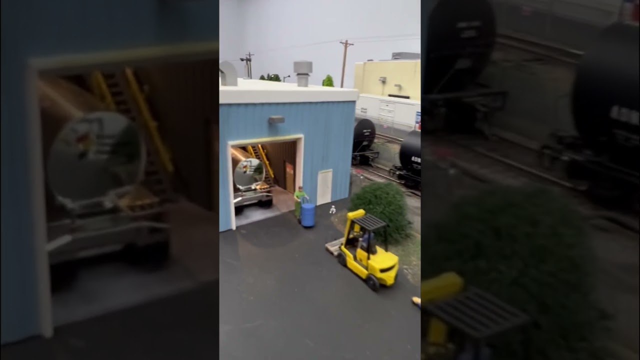 Октябрь 2025 г. Экскурсия по макету железной дороги HO