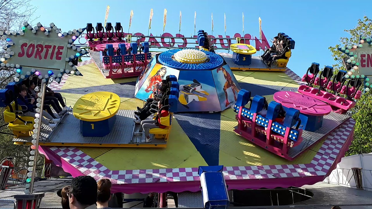 Manège Take off à la fête foraine de Nantes printemps 2019