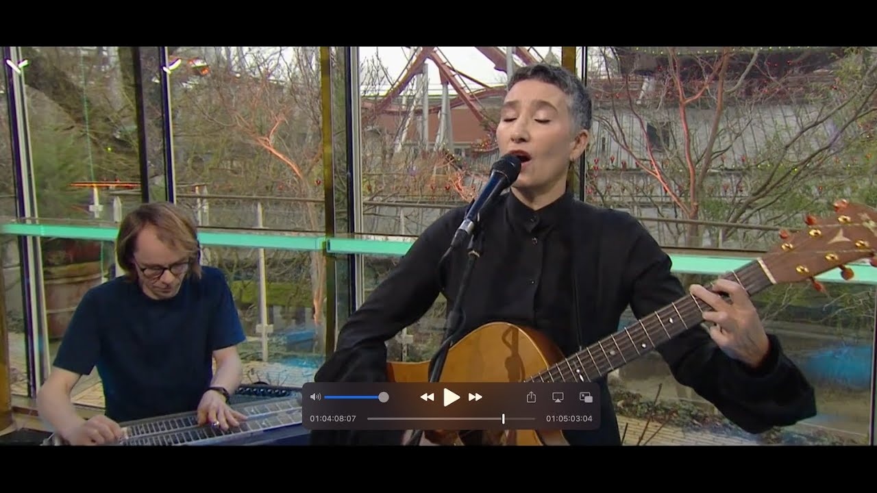 Trinelise Vaering (Væring) "The Call" - live on Go' Morgen Danmark