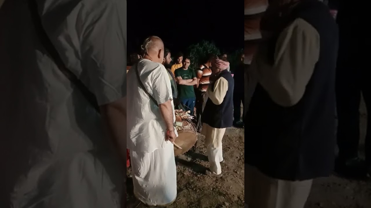 गुरुजी से कथा मांगते हुए श्री भोपाल सिंह चौहान