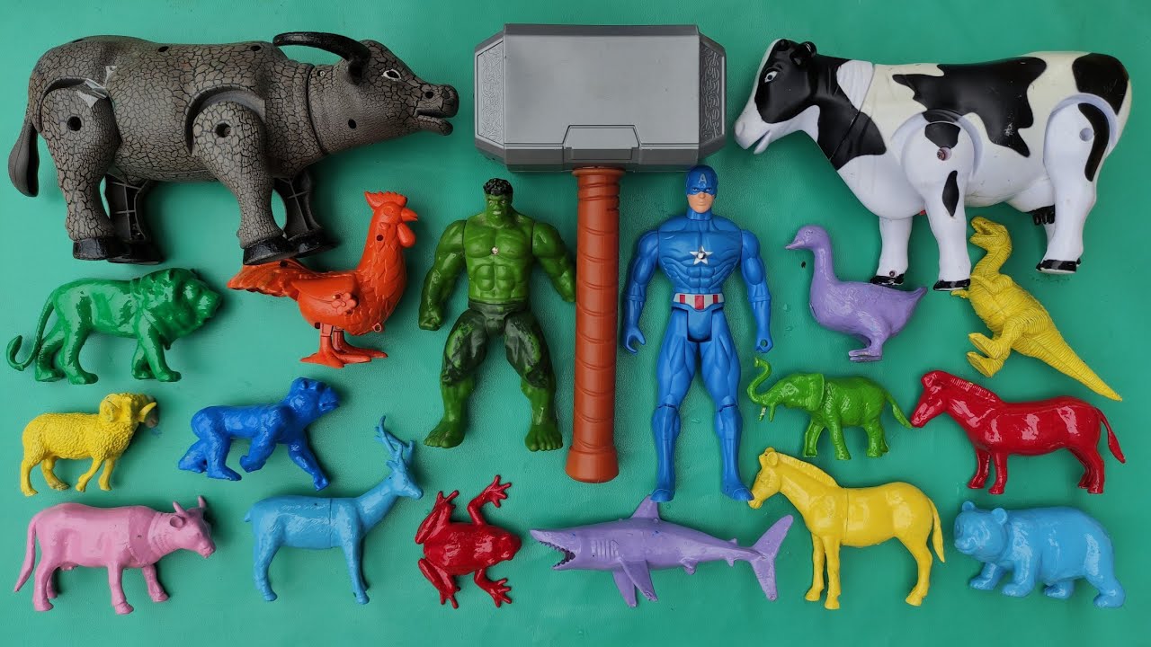 Membersihkan Mainan Hewan Sapi Kurban, Bebek Angsa, Ayam, Kambing Domba, Kerbau, Gajah, Kuda, Rusa