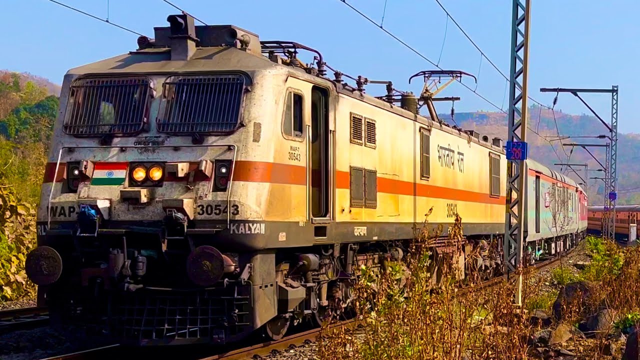 22222 RAJDHANI EXPRESS || H. NIZAMUDDIN MUMBAI AT KASARA GHAT || INDIAN ...