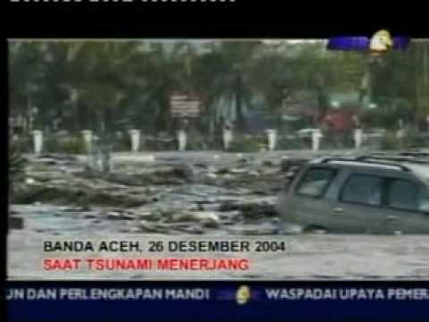 Bencana Tsunami di Aceh 2005. Visual ini diambil dari metrotv.