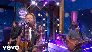 Dierks Bentley - Free & Easy (Down The Road I Go) (Live From GMA Summer Concert Series)