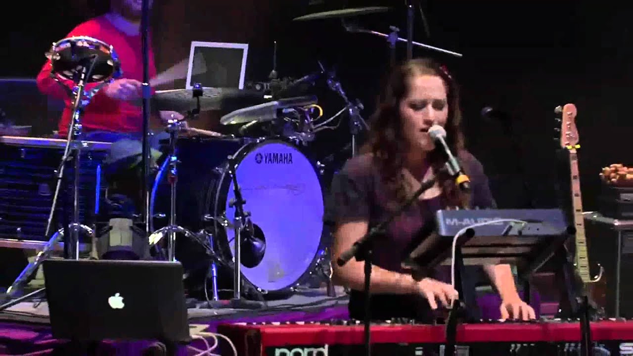 05 Algún Día (Auditorio Nacional 2011)