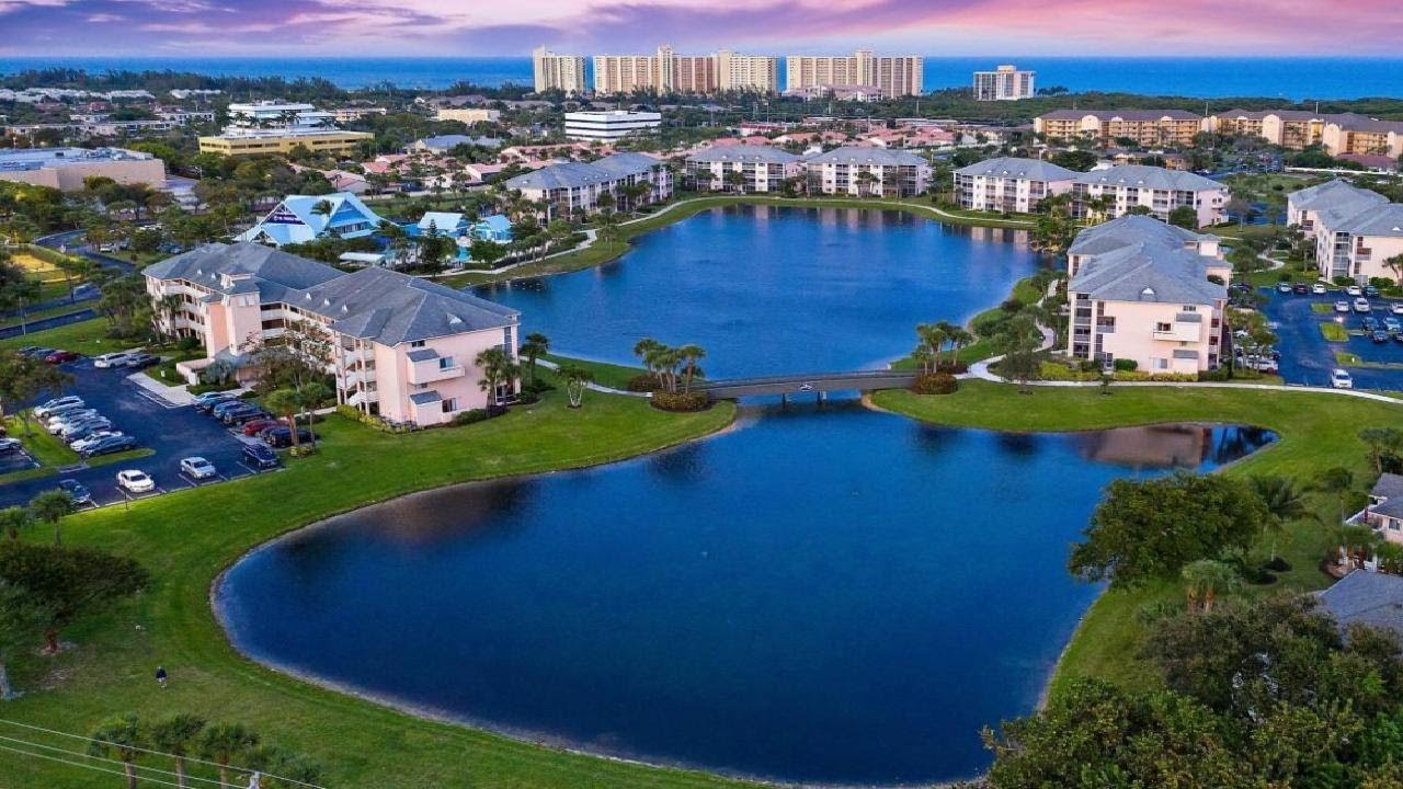 353 S Us Highway 1, Jupiter, FL Presented by Leshia Johnson.