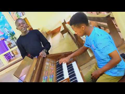 FAMILIA TAKATIFU Na B Lukando Vocals Key A Flat Major