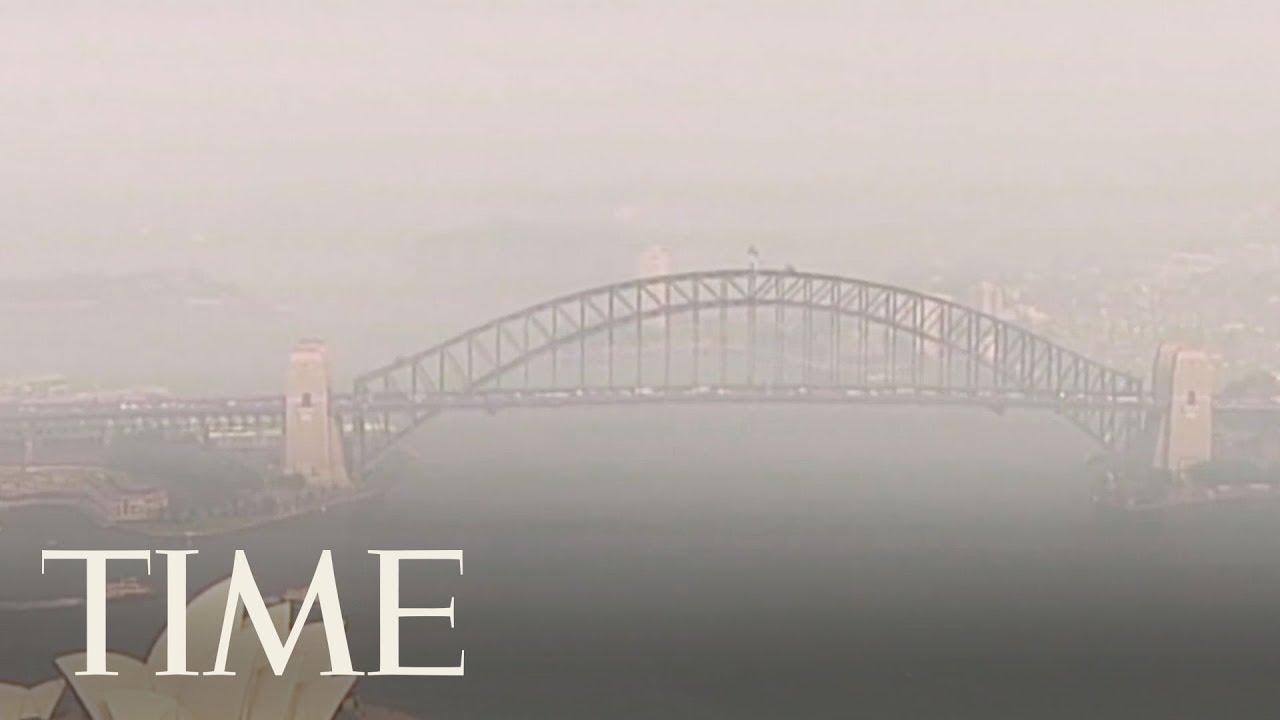 'Toxicity Is Very, Very High,' Sydney Chokes In Hazardous Haze As Wildfires Spread | TIME