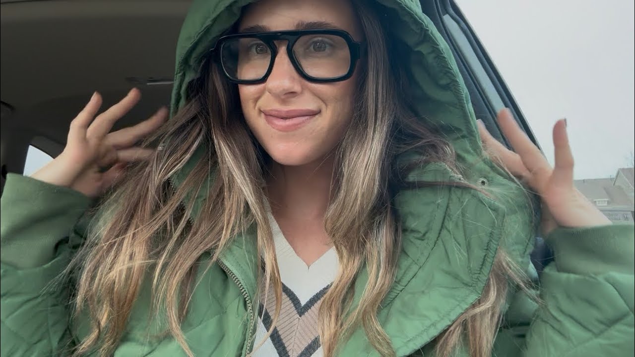 ASMR in my car | Puffer jacket sounds, gum chewing, tingly whispers) 