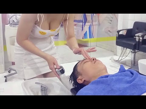 Vietnam barbershop - Massage and shampoo service