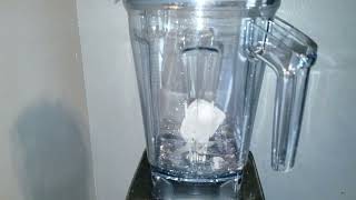 How to crushed ice in a vitamix