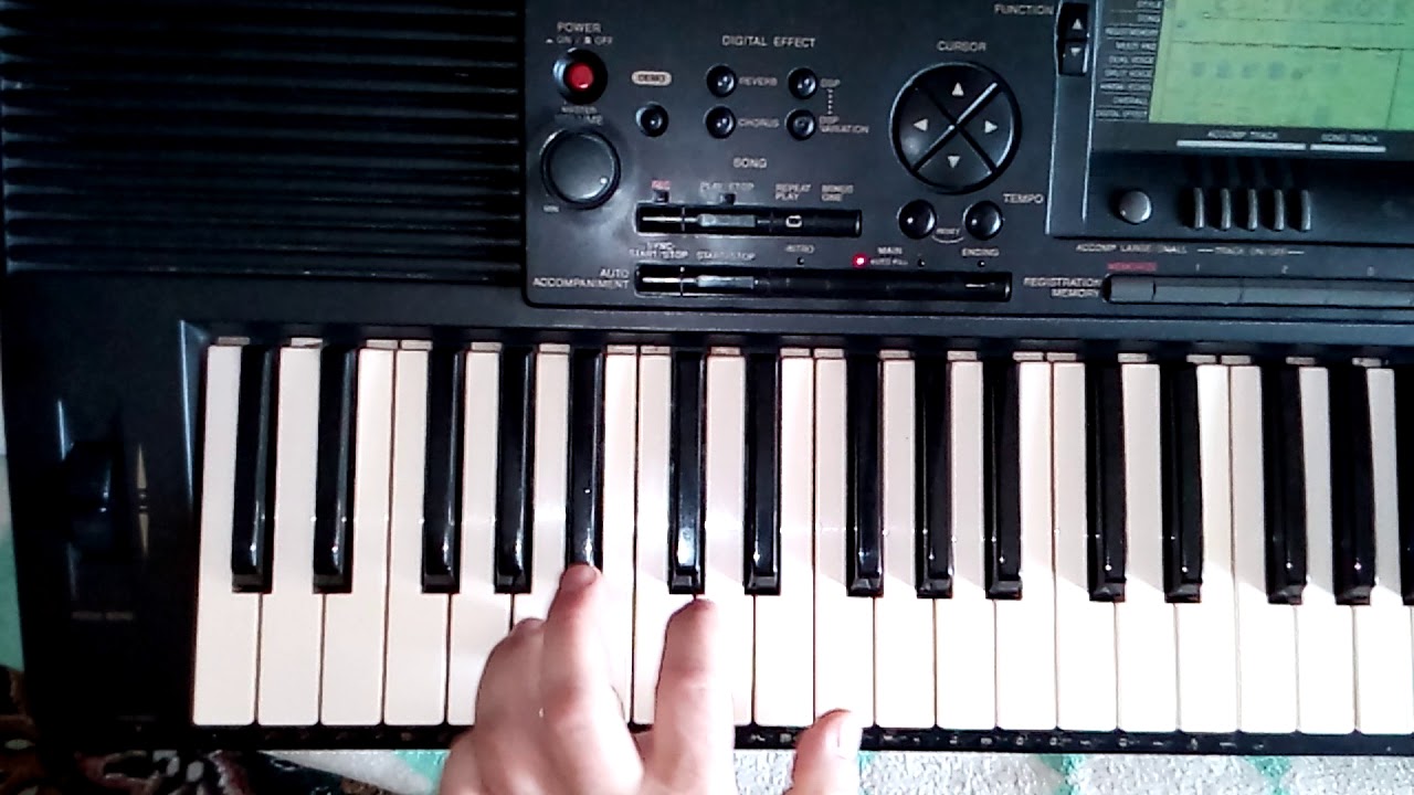 YAMAHA PSR-520 synthesizer. Old maple. - YouTube