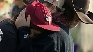 Raw Moment Of Silence For Wa. School Shooting