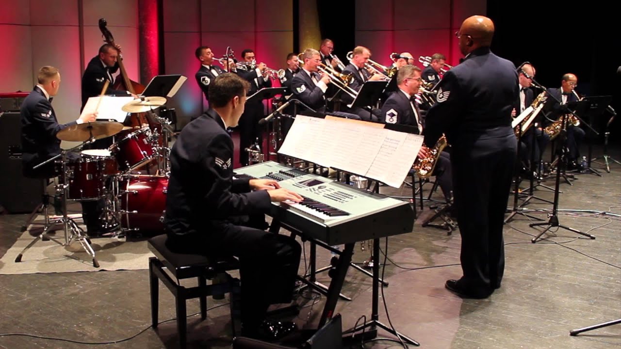 Basie Straight Ahead (Live)