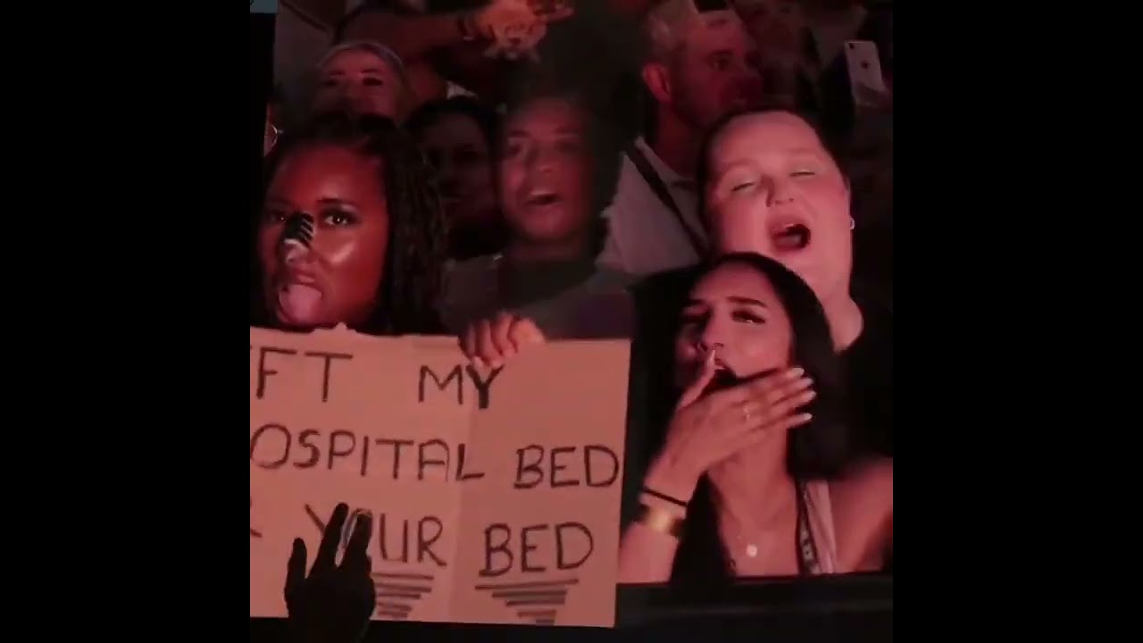 the fan camera at chris brown’s concert is so funny 😭