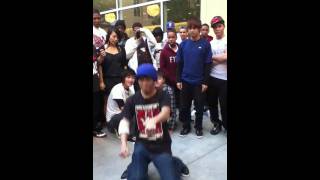 Momocon 2011 Breakdancers