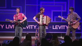 Mimosas in the Rain by Stuckey & Murray (Live)