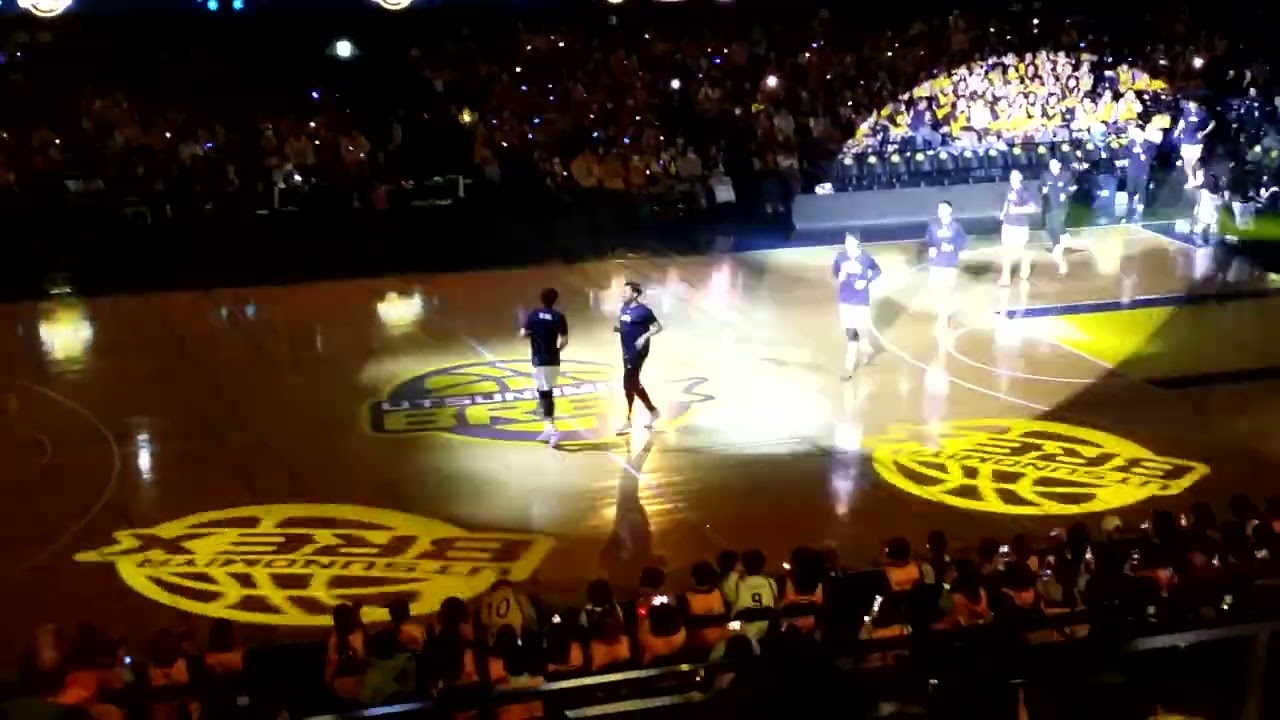 宇都宮ブレックスvsSKソウルナイツ　チアダンス&選手入場