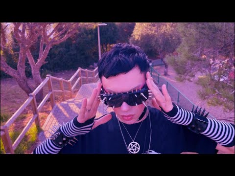Vitorfame - Hands up (in the club) (Official Music video) Vitorfame - Hands up (in the club) (Official Music video)