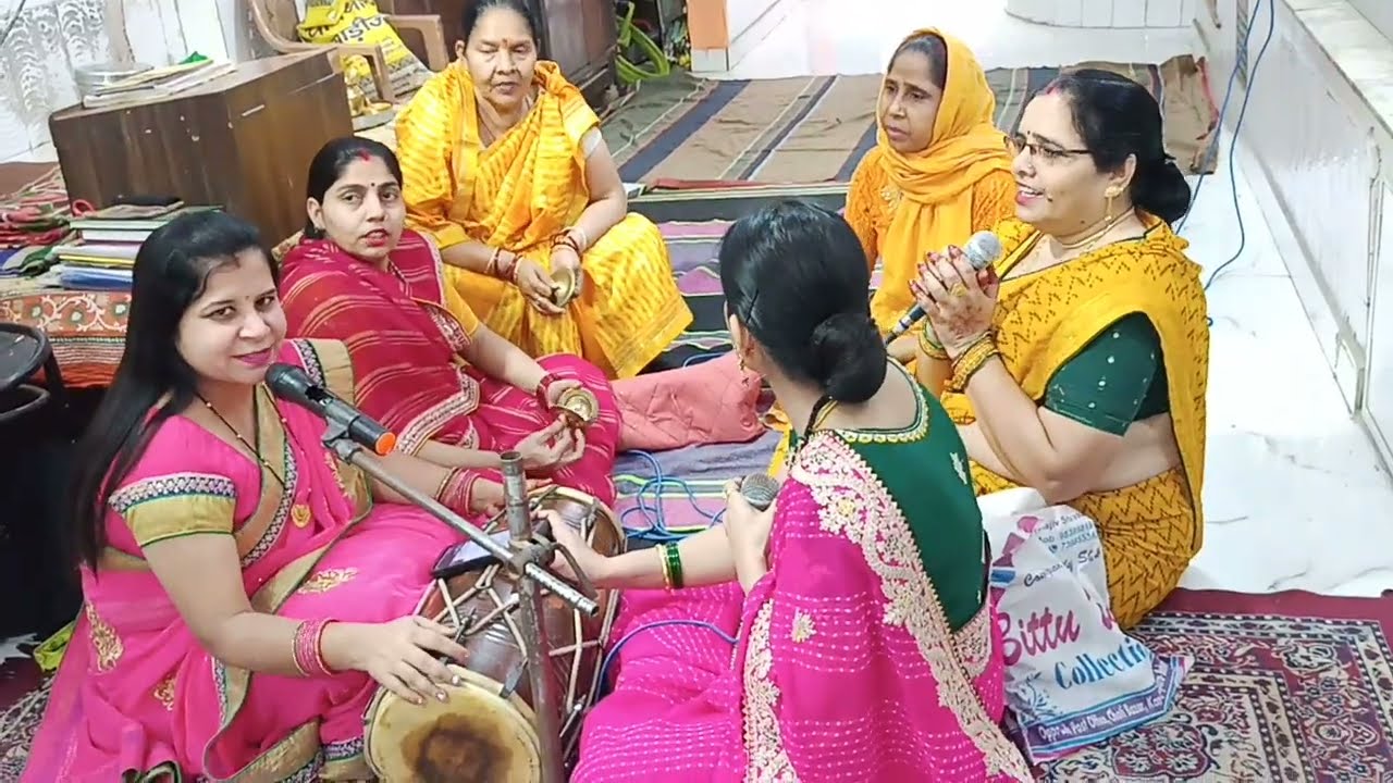 होली खेलन राधा आई रे जाके कान्हा से कह दो😍🙏 होली पर राधा कृष्ण का मधुर भजन🥰 latasharmabhajans