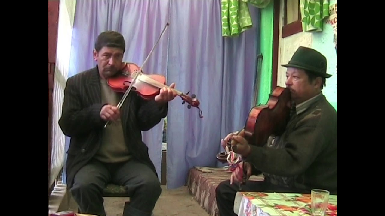 Music from Szászcsávás: Csányi Sándor plays a set of Doina in 2009