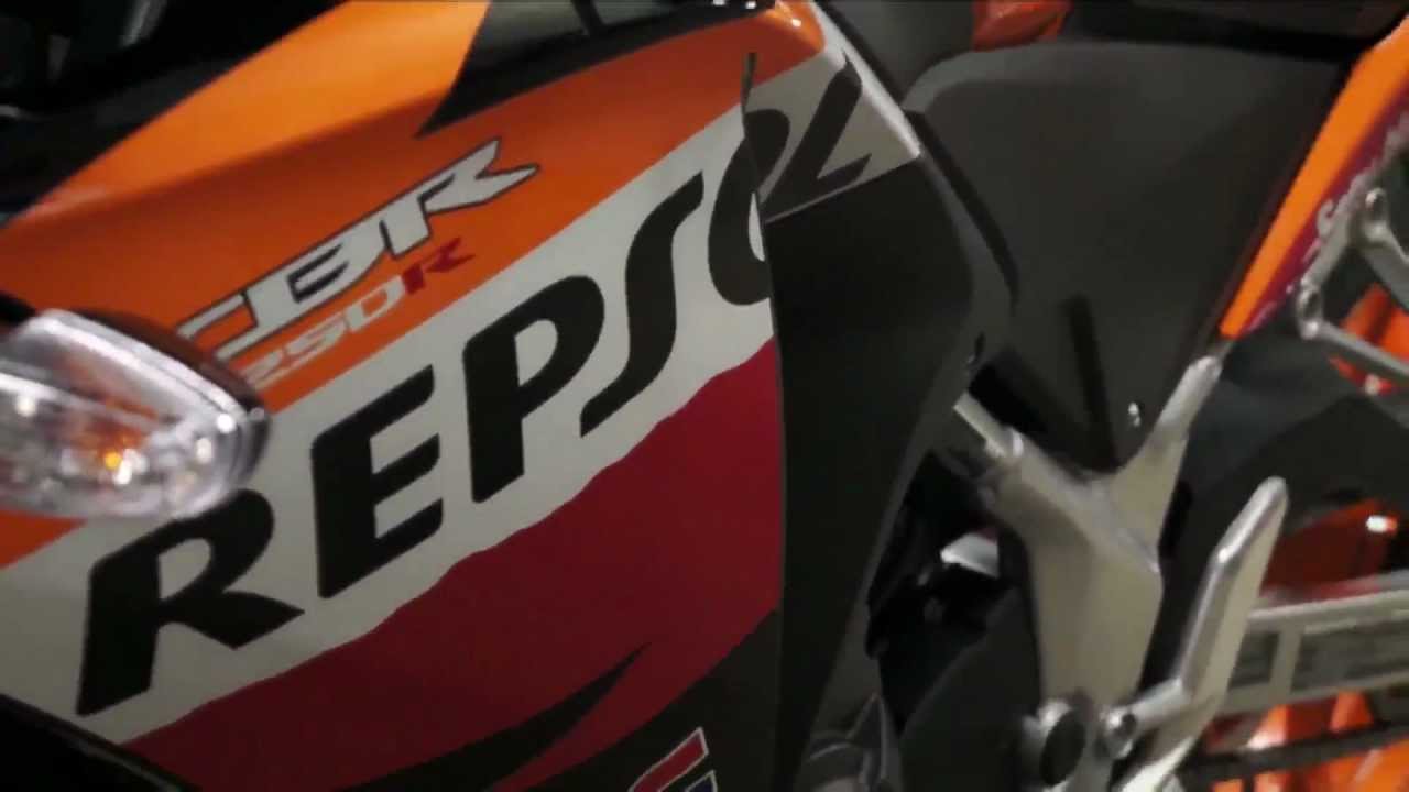 Honda CBR250R Repsol Edition - Walk Around
