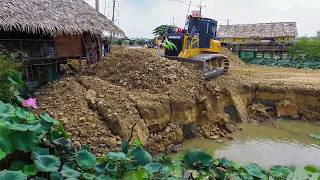 Download lagu Unbelievable SHANTUI Dozer Power! Reclaiming a Massive Land Sink on Dangerous Unstable Ground