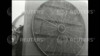 1928 QUIRKY: Worlds largest searchlight