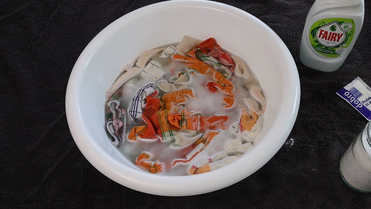 Если вы хотите, чтобы тряпки без пятен были белыми, как снег, замочите их в этой жидкости.