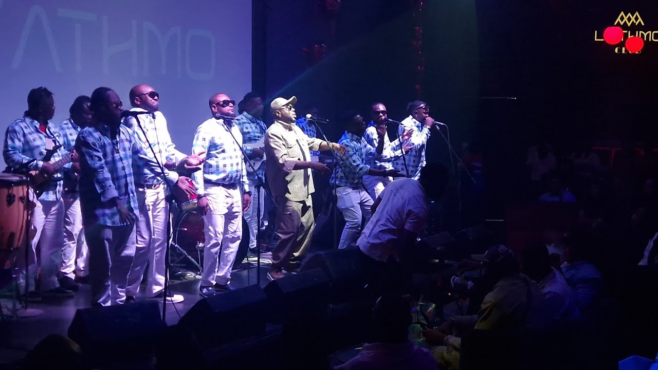 JB MPIANA RETOUR EN IMAGE PARTIE YA CONCERT AVEC DES INVITES SOLEIL WANGA PONPON MIYAKE AMBIANCE