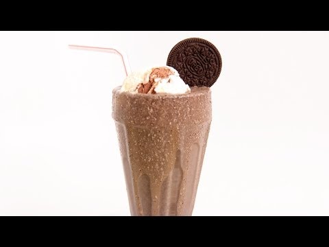 oreo-milkshake-recipe---laura-vitale---laura-in-the-kitchen-episode-749