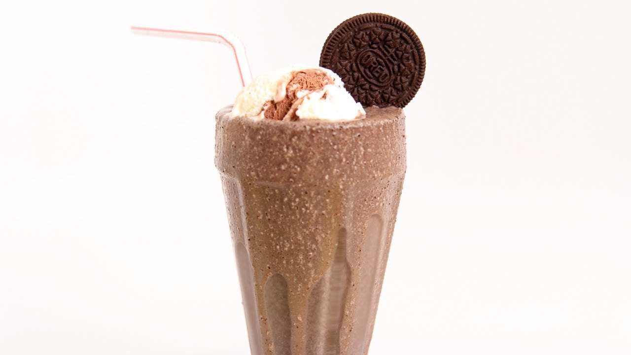 Oreo Milkshake Recipe - Laura Vitale - Laura in the Kitchen Episode 749