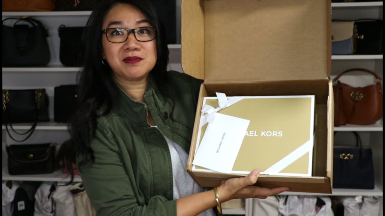 Buy First Copy Michael Kors Ladies Bags Online in India : TheLuxuryTag