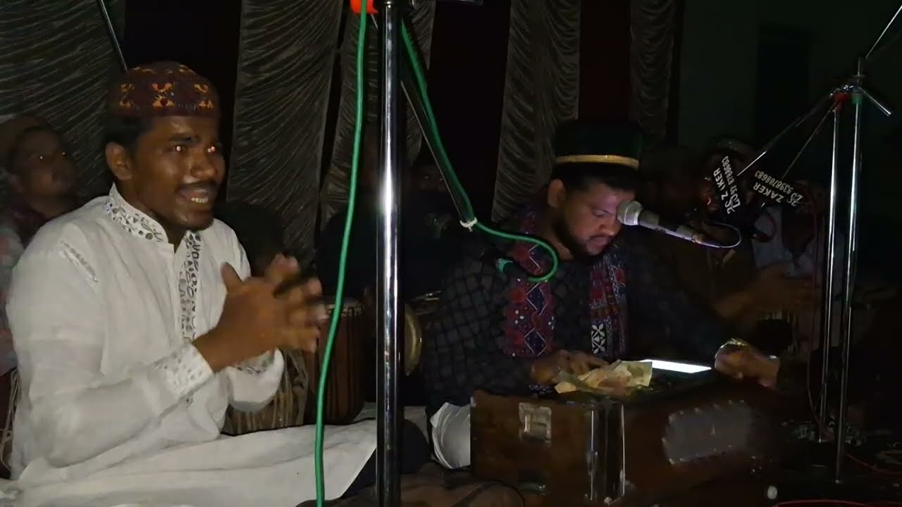 Hoga Kisi Ka Koi Taluq Kisi Ke Saath.