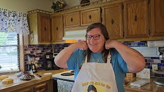 Download Lagu Decorating a Two Tiered Wedding Cake  - Part One of Two 💙🎂💙 !! MP3