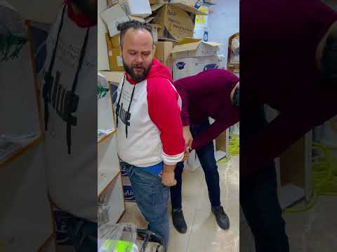 ‏يخاف  من الإبرة ههههه