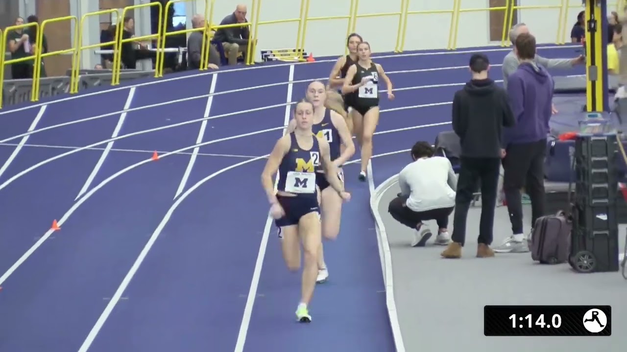 Забег на 800 метров среди женщин, секция 1 - Пригласительный турнир Мичиганского университета име...