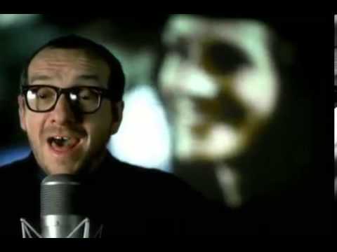 Elvis Costello canta "She" - trilha de Um Lugar Chamado Notting Hill
