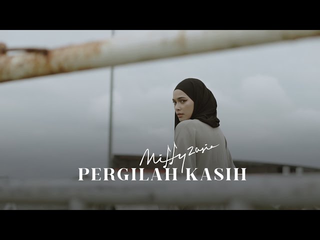 Pergilah Kasih - Chrisye (Cover by Mitty Zasia) class=