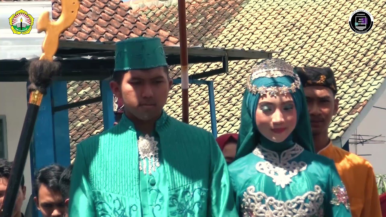 Prosesi Adat Perpisahan - Lengser - Perpisahan dan Pelepasan Kelas XII SMK Cijangkar 2016/2017