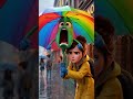 المظلة اللي بتنهار من أول نقطة