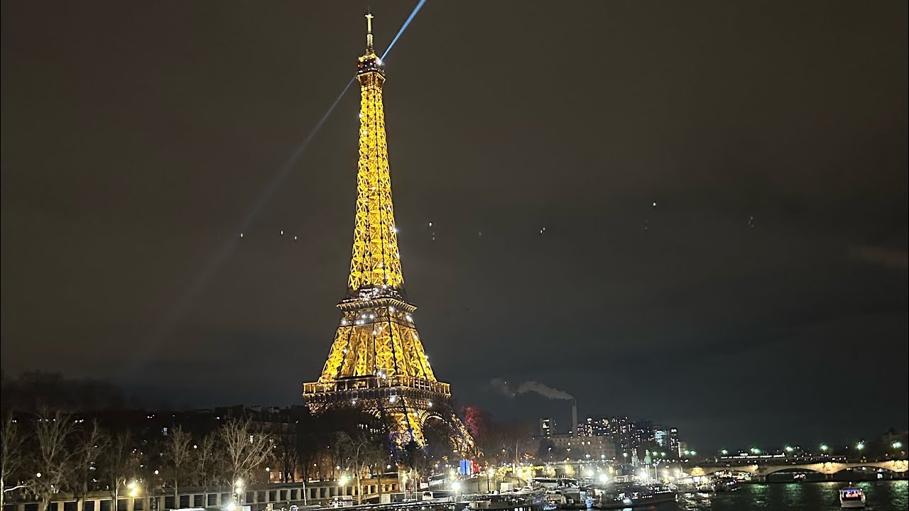 Paris in Christmas 2025